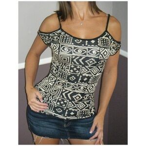 Cold Shoulder Cutout Aztec Tan Black 0072